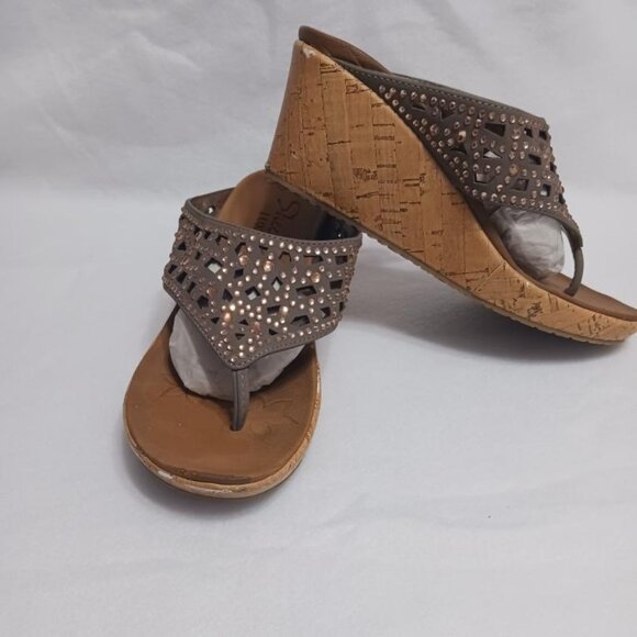 Sketchers Lux Foam Sandal - Picture 1 of 4